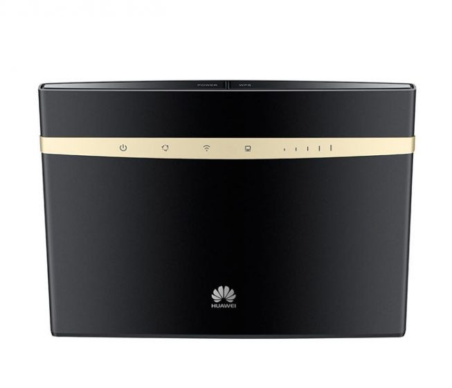 Huawei B525S-23A 4G+ LTE-A Modem & Dual Band AC867 WiFi 4-port Router